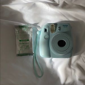 Instax mini 8 Polaroid plus film
